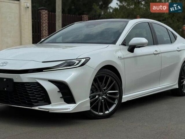 Белый Тойота Камри, объемом двигателя 2.49 л и пробегом 36 тыс. км за 36200 $, фото 1 на Automoto.ua