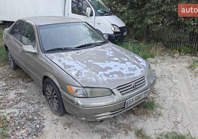 Бежевый Тойота Камри, объемом двигателя 2.16 л и пробегом 550 тыс. км за 1500 $, фото 1 на Automoto.ua