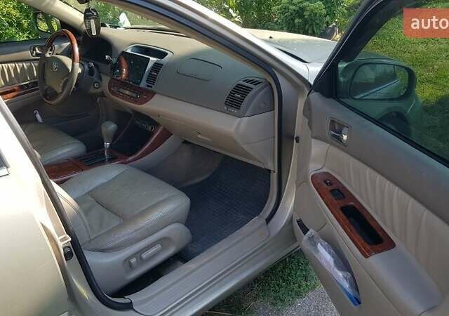 Бежевый Тойота Камри, объемом двигателя 3 л и пробегом 400 тыс. км за 4500 $, фото 1 на Automoto.ua