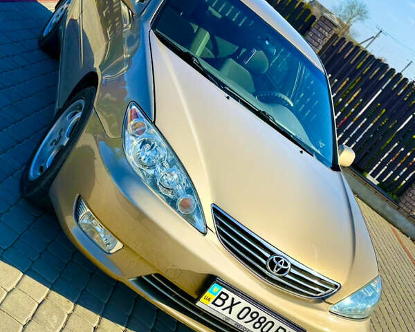 Бежевий Тойота Камрі, об'ємом двигуна 2.36 л та пробігом 122 тис. км за 5750 $, фото 1 на Automoto.ua