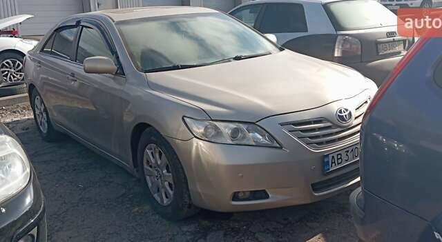 Бежевый Тойота Камри, объемом двигателя 3.5 л и пробегом 187 тыс. км за 6200 $, фото 1 на Automoto.ua
