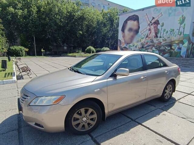 Бежевий Тойота Камрі, об'ємом двигуна 3.46 л та пробігом 153 тис. км за 12700 $, фото 1 на Automoto.ua