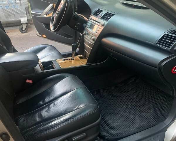 Бежевий Тойота Камрі, об'ємом двигуна 2.36 л та пробігом 356 тис. км за 7800 $, фото 1 на Automoto.ua