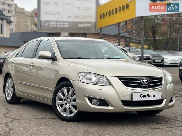 Бежевый Тойота Камри, объемом двигателя 3.5 л и пробегом 175 тыс. км за 7800 $, фото 1 на Automoto.ua