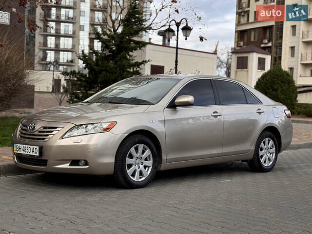 Бежевый Тойота Камри, объемом двигателя 3.5 л и пробегом 156 тыс. км за 9500 $, фото 1 на Automoto.ua