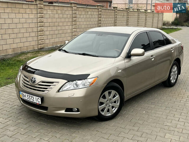 Бежевий Тойота Камрі, об'ємом двигуна 3.5 л та пробігом 170 тис. км за 8999 $, фото 1 на Automoto.ua