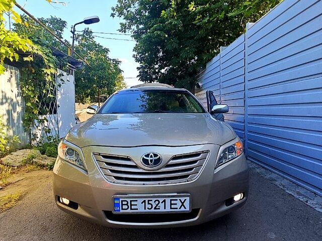 Бежевий Тойота Камрі, об'ємом двигуна 2.4 л та пробігом 170 тис. км за 7999 $, фото 1 на Automoto.ua