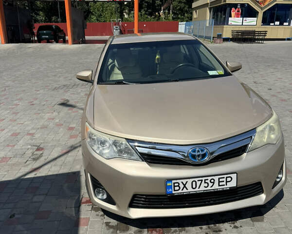 Бежевый Тойота Камри, объемом двигателя 2.49 л и пробегом 160 тыс. км за 10500 $, фото 1 на Automoto.ua