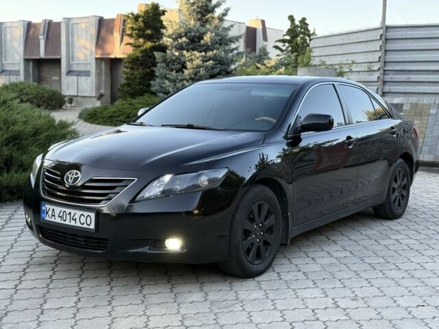 Черный Тойота Камри, объемом двигателя 3.5 л и пробегом 245 тыс. км за 7500 $, фото 1 на Automoto.ua