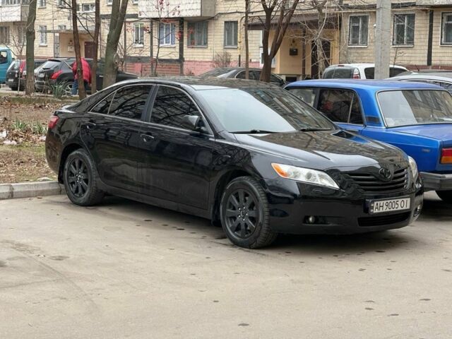 Черный Тойота Камри, объемом двигателя 3.5 л и пробегом 340 тыс. км за 8500 $, фото 1 на Automoto.ua