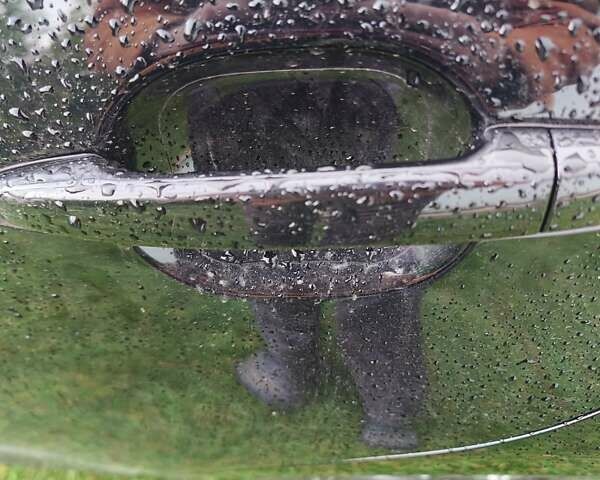 Черный Тойота Камри, объемом двигателя 2.36 л и пробегом 230 тыс. км за 10000 $, фото 1 на Automoto.ua