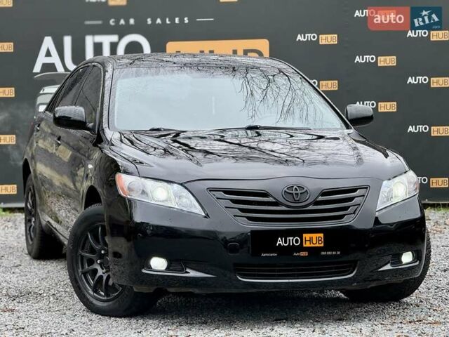 Чорний Тойота Камрі, об'ємом двигуна 3.5 л та пробігом 328 тис. км за 8600 $, фото 1 на Automoto.ua