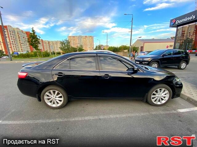 Черный Тойота Камри, объемом двигателя 3.5 л и пробегом 240 тыс. км за 7700 $, фото 1 на Automoto.ua