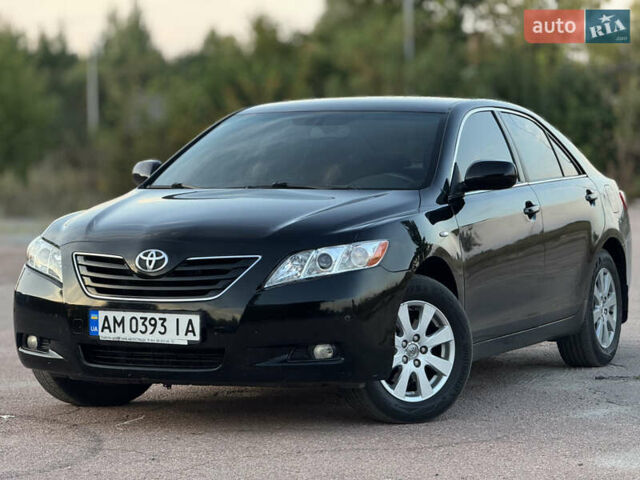 Черный Тойота Камри, объемом двигателя 2.4 л и пробегом 281 тыс. км за 7950 $, фото 1 на Automoto.ua