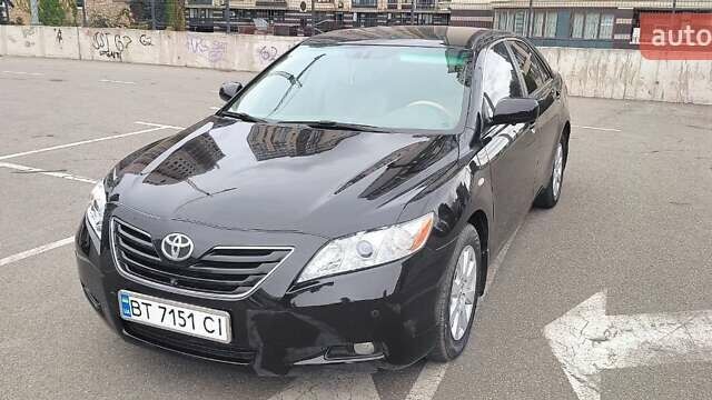 Черный Тойота Камри, объемом двигателя 3.46 л и пробегом 247 тыс. км за 9999 $, фото 1 на Automoto.ua