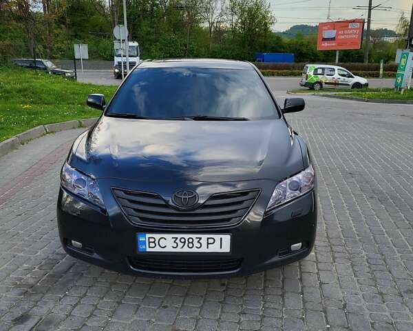 Черный Тойота Камри, объемом двигателя 3.5 л и пробегом 238 тыс. км за 10500 $, фото 1 на Automoto.ua