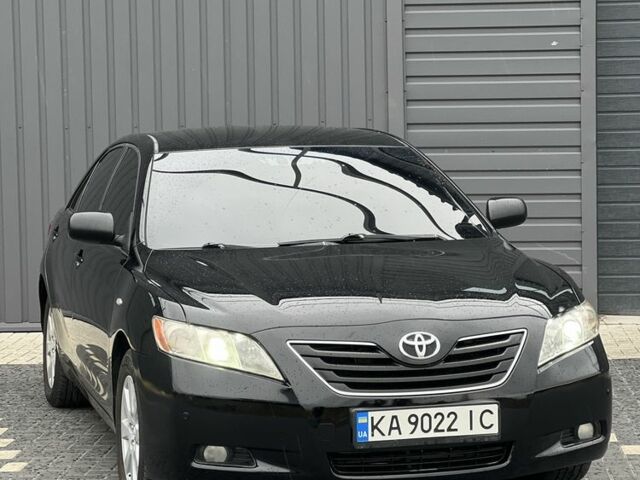 Чорний Тойота Камрі, об'ємом двигуна 2.4 л та пробігом 270 тис. км за 7200 $, фото 1 на Automoto.ua