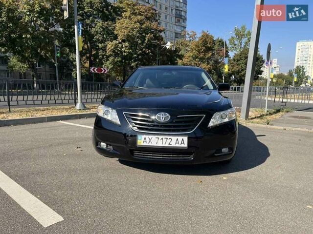 Черный Тойота Камри, объемом двигателя 2.36 л и пробегом 280 тыс. км за 8700 $, фото 1 на Automoto.ua
