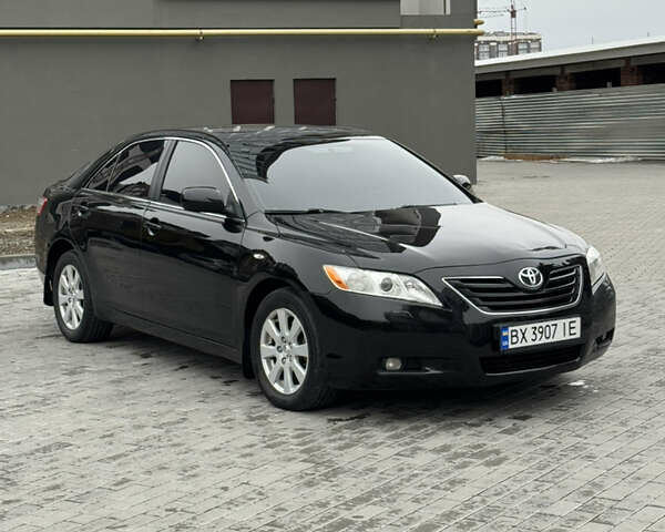 Черный Тойота Камри, объемом двигателя 3.5 л и пробегом 312 тыс. км за 7700 $, фото 1 на Automoto.ua