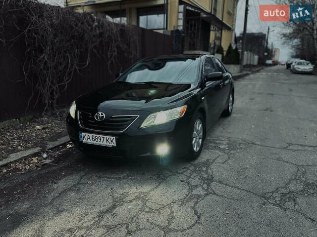 Черный Тойота Камри, объемом двигателя 2.4 л и пробегом 265 тыс. км за 8800 $, фото 1 на Automoto.ua