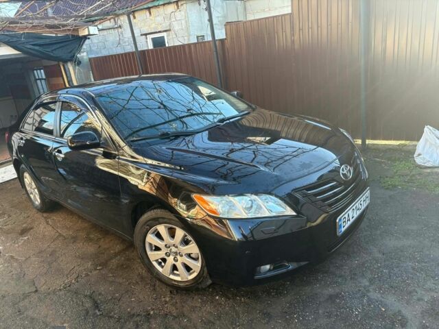 Чорний Тойота Камрі, об'ємом двигуна 2.4 л та пробігом 277 тис. км за 8700 $, фото 1 на Automoto.ua