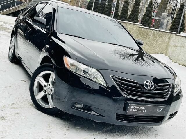 Черный Тойота Камри, объемом двигателя 3.5 л и пробегом 271 тыс. км за 8300 $, фото 1 на Automoto.ua