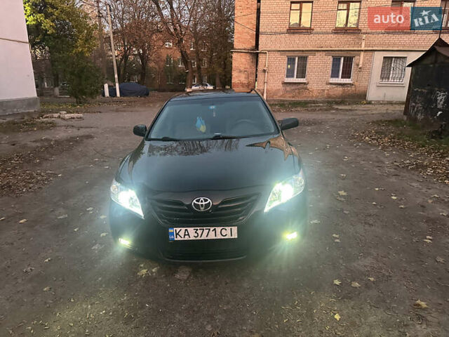 Чорний Тойота Камрі, об'ємом двигуна 2.36 л та пробігом 249 тис. км за 7000 $, фото 1 на Automoto.ua