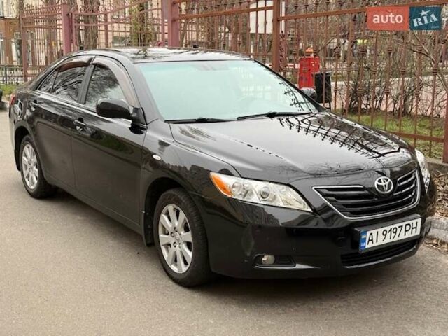 Черный Тойота Камри, объемом двигателя 2.36 л и пробегом 231 тыс. км за 7900 $, фото 1 на Automoto.ua