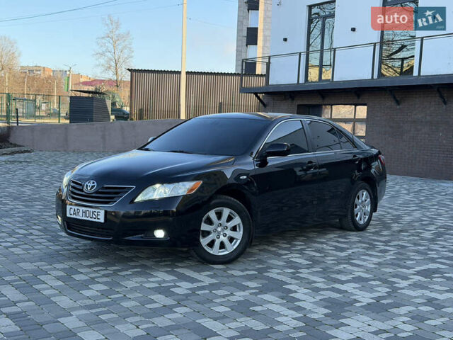 Чорний Тойота Камрі, об'ємом двигуна 3.5 л та пробігом 229 тис. км за 9199 $, фото 1 на Automoto.ua