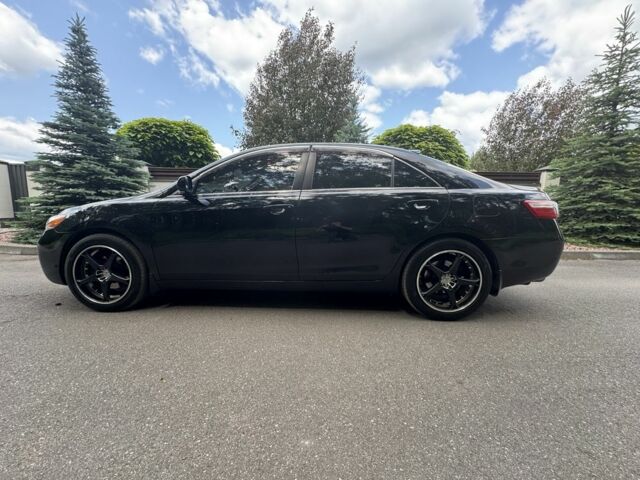 Чорний Тойота Камрі, об'ємом двигуна 3.5 л та пробігом 232 тис. км за 12000 $, фото 1 на Automoto.ua