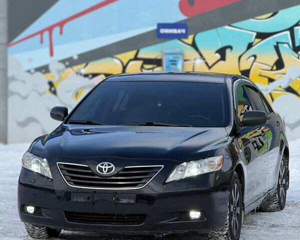 Черный Тойота Камри, объемом двигателя 3.5 л и пробегом 230 тыс. км за 9900 $, фото 1 на Automoto.ua