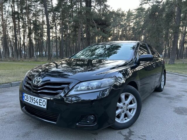 Чорний Тойота Камрі, об'ємом двигуна 2.4 л та пробігом 290 тис. км за 7500 $, фото 1 на Automoto.ua