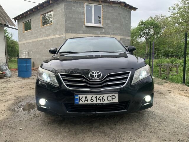 Черный Тойота Камри, объемом двигателя 2.4 л и пробегом 336 тыс. км за 7600 $, фото 1 на Automoto.ua