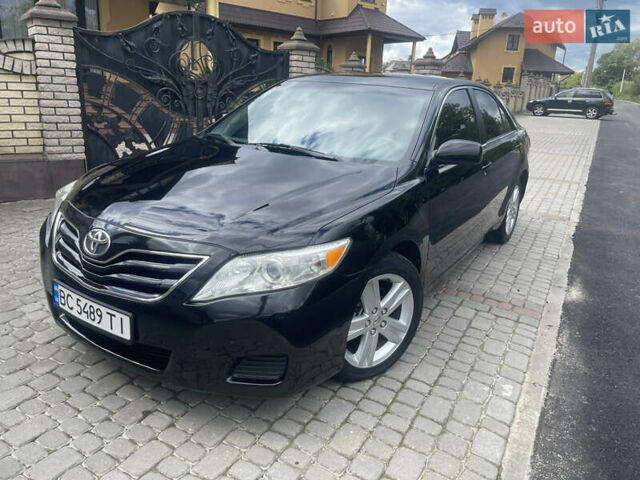 Чорний Тойота Камрі, об'ємом двигуна 2.5 л та пробігом 187 тис. км за 8350 $, фото 1 на Automoto.ua