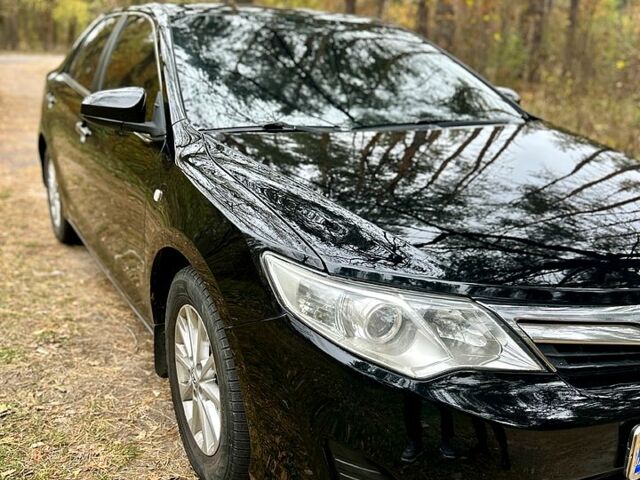 Черный Тойота Камри, объемом двигателя 2.5 л и пробегом 210 тыс. км за 10000 $, фото 1 на Automoto.ua