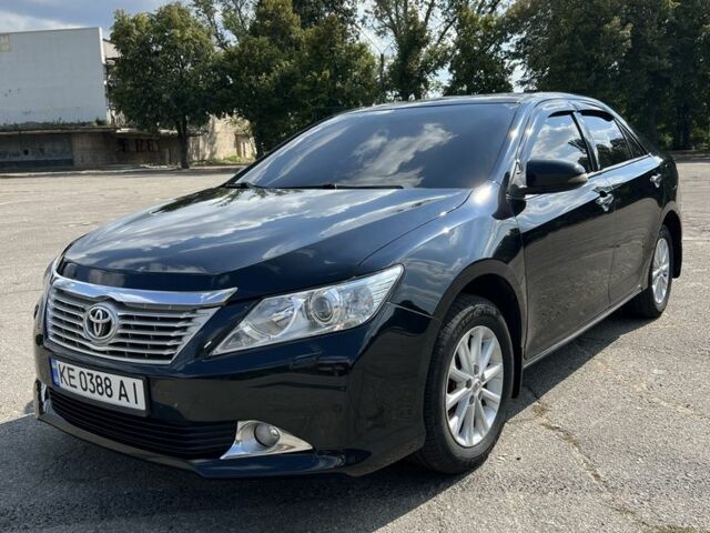 Черный Тойота Камри, объемом двигателя 0 л и пробегом 151 тыс. км за 14000 $, фото 1 на Automoto.ua