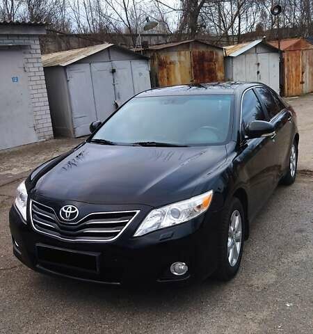 Черный Тойота Камри, объемом двигателя 2.36 л и пробегом 248 тыс. км за 10100 $, фото 1 на Automoto.ua
