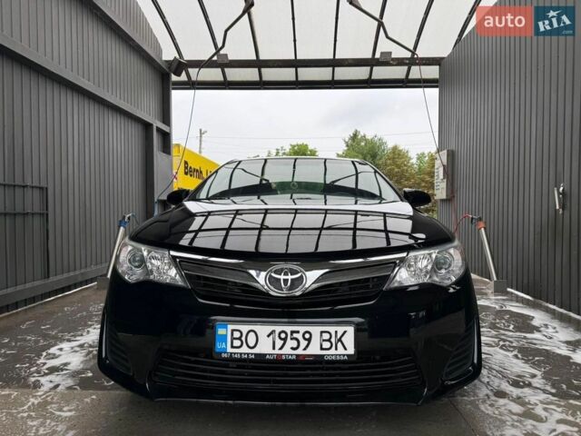 Черный Тойота Камри, объемом двигателя 2.5 л и пробегом 110 тыс. км за 11111 $, фото 1 на Automoto.ua