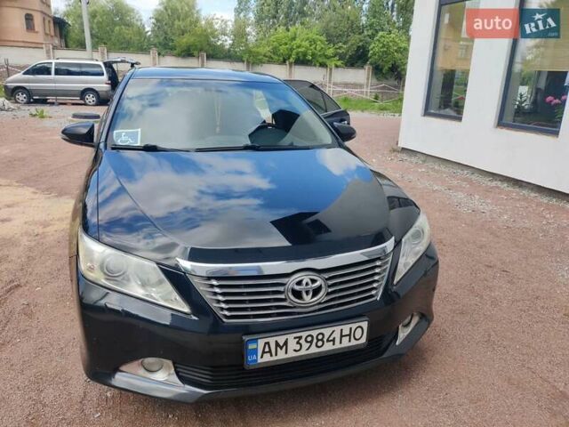 Черный Тойота Камри, объемом двигателя 3.5 л и пробегом 196 тыс. км за 13300 $, фото 1 на Automoto.ua
