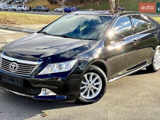Чорний Тойота Камрі, об'ємом двигуна 2.5 л та пробігом 181 тис. км за 13100 $, фото 1 на Automoto.ua