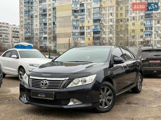 Черный Тойота Камри, объемом двигателя 2.5 л и пробегом 208 тыс. км за 12499 $, фото 1 на Automoto.ua