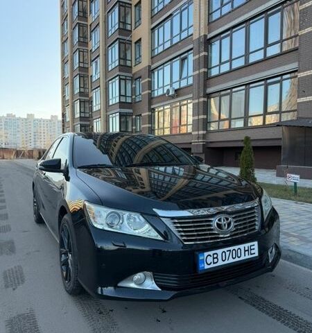 Чорний Тойота Камрі, об'ємом двигуна 2.49 л та пробігом 230 тис. км за 13500 $, фото 1 на Automoto.ua