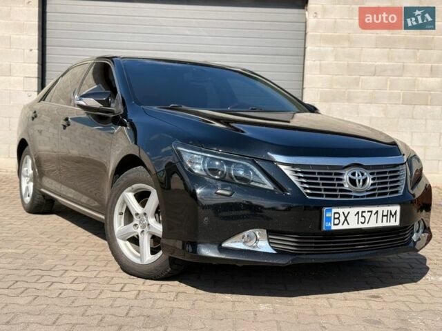 Черный Тойота Камри, объемом двигателя 2.49 л и пробегом 252 тыс. км за 11200 $, фото 1 на Automoto.ua