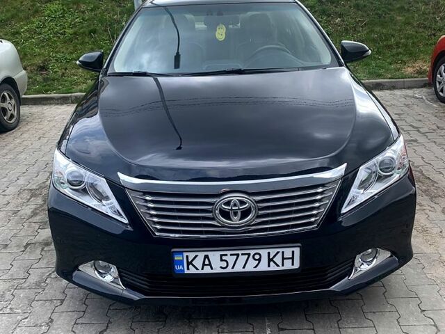 Черный Тойота Камри, объемом двигателя 2.5 л и пробегом 155 тыс. км за 13400 $, фото 1 на Automoto.ua