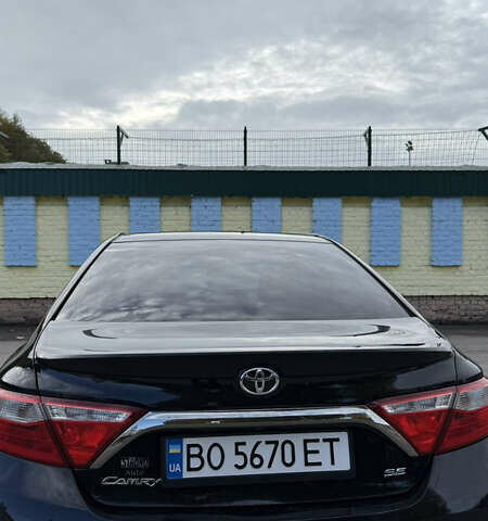 Тойота Камри 2015 в Волочиске на Automoto.ua Черный Тойота Камри, объемом двигателя 2.49 л и пробегом 183 тыс. км за 14400 $, фото 1 на Automoto.ua