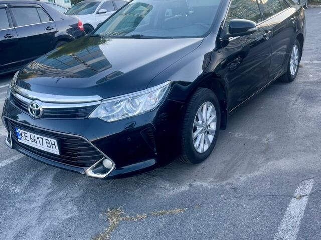 Черный Тойота Камри, объемом двигателя 2.5 л и пробегом 136 тыс. км за 15906 $, фото 1 на Automoto.ua