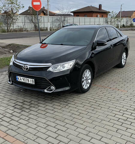 Черный Тойота Камри, объемом двигателя 2 л и пробегом 156 тыс. км за 18500 $, фото 1 на Automoto.ua