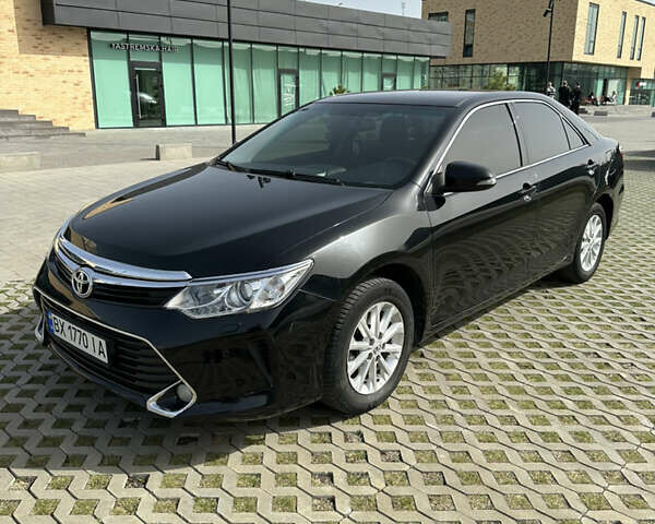 Черный Тойота Камри, объемом двигателя 2.5 л и пробегом 190 тыс. км за 16900 $, фото 1 на Automoto.ua