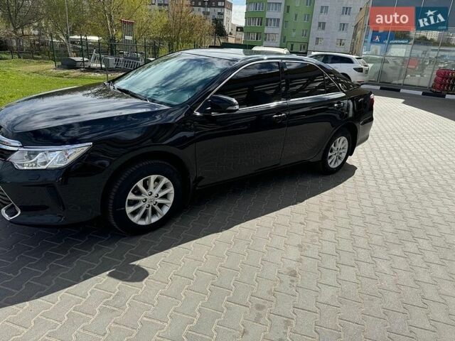Черный Тойота Камри, объемом двигателя 2.49 л и пробегом 143 тыс. км за 16400 $, фото 1 на Automoto.ua