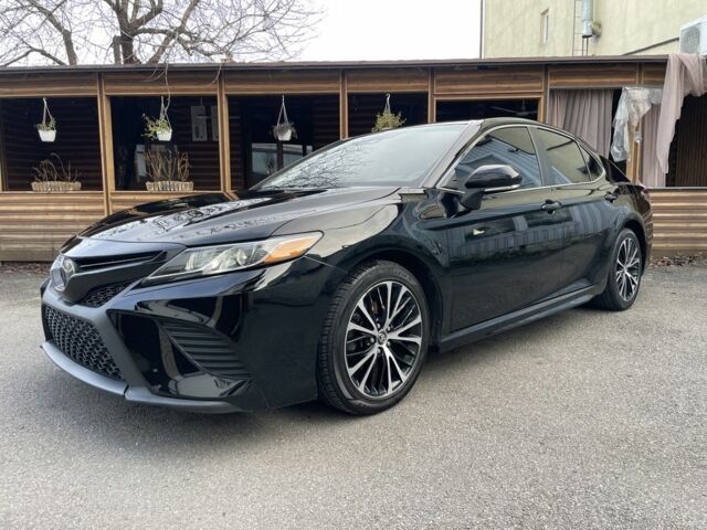 Черный Тойота Камри, объемом двигателя 2.5 л и пробегом 150 тыс. км за 17777 $, фото 1 на Automoto.ua